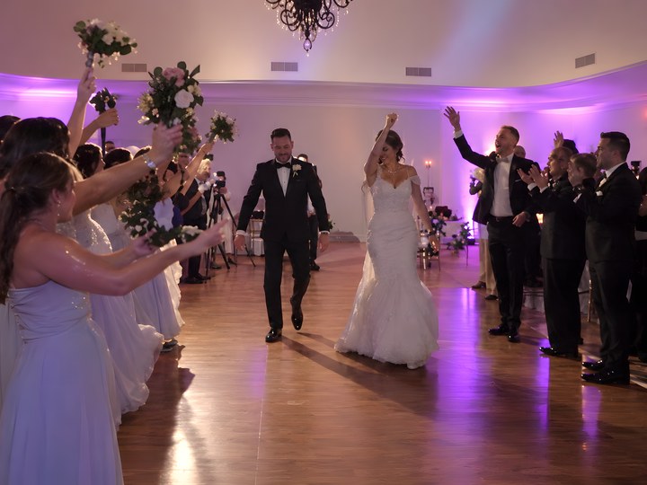Entrada de los novios en una boda real de Miami